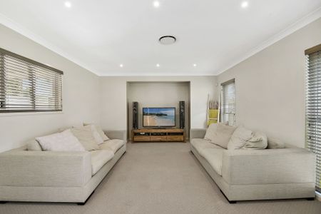 Sophisticated Ex-Display Home offers Spacious, Stylish Living in Highly Convenient Location! - Photo 4