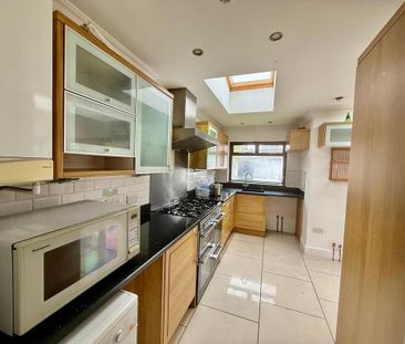 4 bedroom house to rent - Photo 1