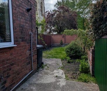 3 bedroom semi-detached house to rent - Photo 6