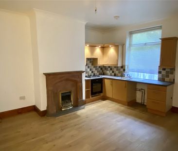 Nab Lane, Birstall, Batley, WF17 - Photo 3