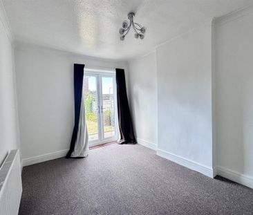 2 Bedroom Terraced To Let - Photo 3