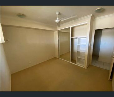 8/310 Lake Street, Cairns North, Qld 4870 - Photo 1