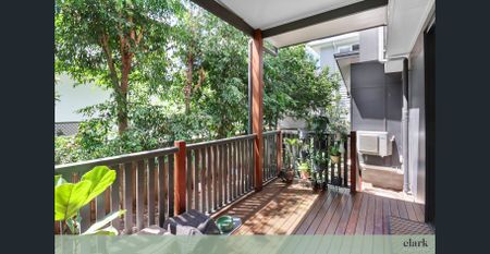 Modern Living, Peaceful Position & Solar-Powered Savings - Photo 2