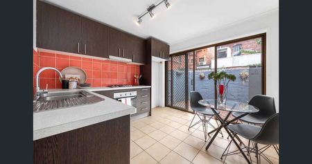 Charming Victorian Terrace in Prime Chapel Street Precinct - Photo 3