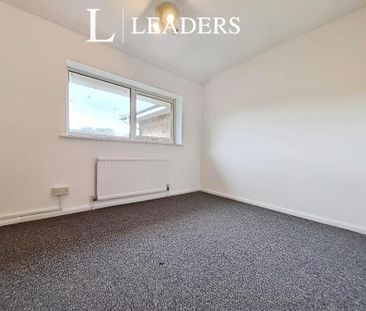 3 bedroom house to rent Pyhill, Bretton, Peterborough, PE3 - Photo 2
