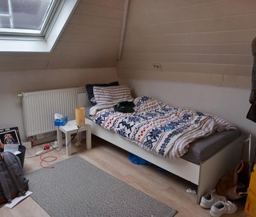 kamer 4 : shower/toilet private for erasmus students - Leiekaai 22 - Photo 3