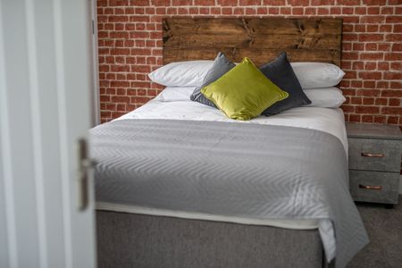 2 Bed Flat, Norwich Drive, BN2 - Photo 4