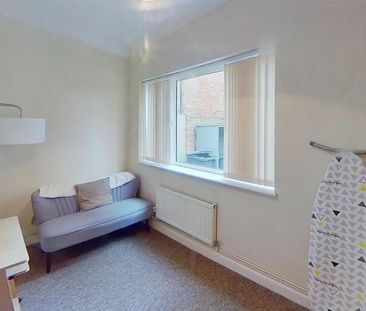 2 bedroom private hall to rent - Photo 3