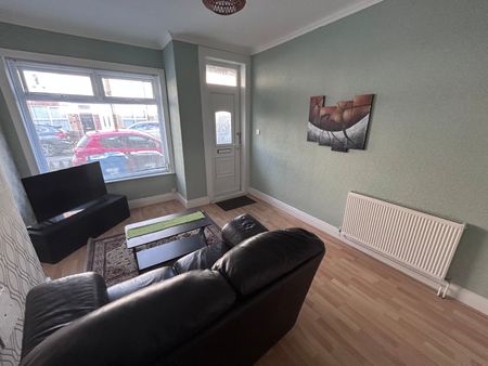 2 bedroom terraced house to rent - Photo 3