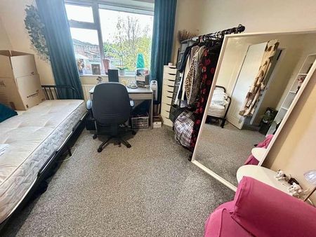 Masefield Road, OX16 - Photo 5