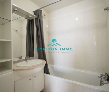 Location Appartement 2 pièces 45m² ST LAURENT DU VAR 06700 - Photo 5