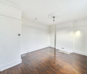 2 bedroom maisonette to rent - Photo 2