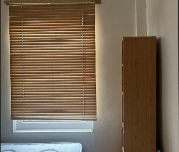 Room in a Shared House, Deramore Street, M14 - Photo 1