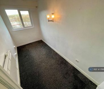 2 bedroom semi-detached house to rent - Photo 5