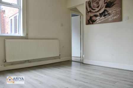 4 bedroom terraced house to rent - Photo 4