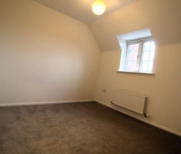 2 bedroom maisonette to rent - Photo 2