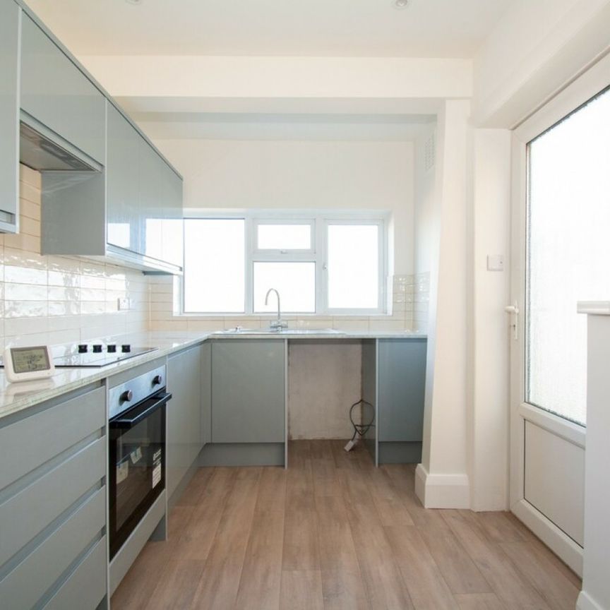 3 Bed Detached House in Moordown - Photo 1