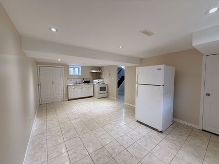 For Lease - 220 Ellington Drive Unit# Bsmt, Toronto, Ontario - Photo 3