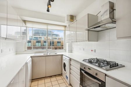 3 bedroom flat in 28-46 Warwick Gardens - Photo 5