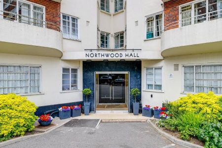 2 bedroom flat to rent - Photo 4