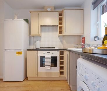 1 Bed Flat, Thackhall St, CV2 - Photo 3