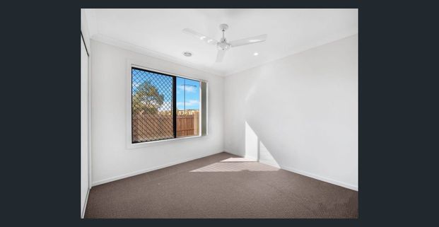 Charming Family Home in Brookfield - Photo 1