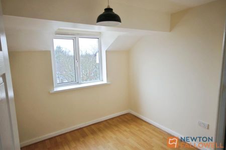 High Street, Bloxwich, WS3 - Photo 3