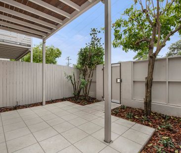 4/572 Sherwood Road, Sherwood QLD 4075 - Townhouse For Rent | Domain - Photo 1
