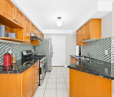 For Lease - 39 Harkness Drive, Whitby, Ontario - Photo 6