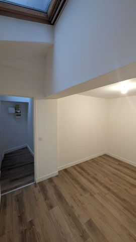 Location Appartement 3 pièces 70m² - Photo 3