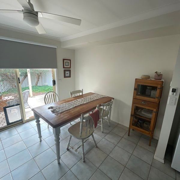 Quiet Three Bedroom Unit! - Photo 1