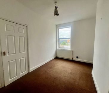 2 Bed Terraced House, Arksey Terrace, LS12 - Photo 1