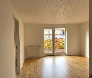 Dejlig 2-værelses lejlighed i skønne områder - Foto 3