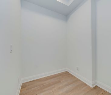 For Lease - 3250 Carding Mill Trail Unit# 522, Oakville, Ontario - Photo 3