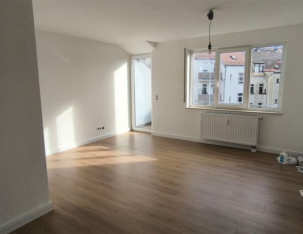Schöne 4 R.DG-Maisonette Whg, Gäste WC, Balkon und TG! - Foto 1