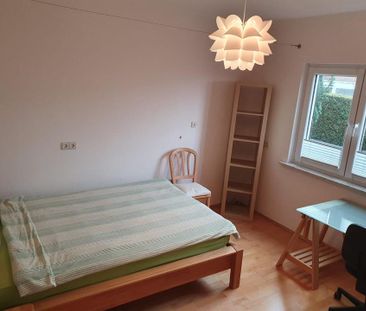 WG Zimmer im Reihenhaus, Spielstraße, möbliert, Terrasse, Wlan - Foto 1