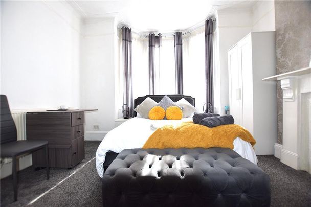 1 bedroom in a house share to rent - Photo 1