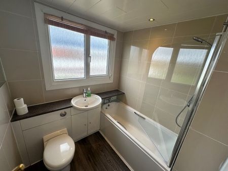 Mainsacre Drive, Larkhall, ML9 - Photo 5