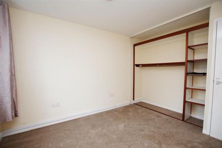 2 bedroom maisonette to rent - Photo 3