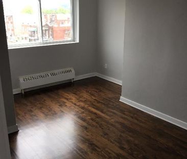 3½ Apartments Available - A louer • For Rent - Photo 2
