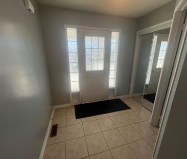 For Lease - 32 Earlsbridge Boulevard Unit# Upper, Brampton, Ontario - Photo 6