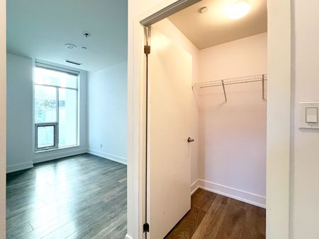 For Lease - 180 Fairview Mall Drive Unit# 107, Toronto, Ontario - Photo 4