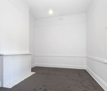 TWO BEDROOM HOME SITUATED IN THE HEART OF BALLARAT - Photo 3