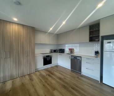 66 Matipo Road, Te Atatu Peninsula - Photo 5