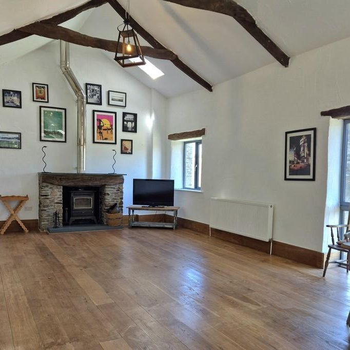 4 bedroom barn conversion to rent - Photo 1