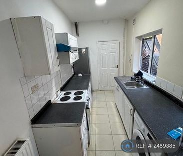 2 bedroom terraced house to rent - Photo 2