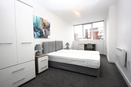 3 bedroom apartment to rent - Photo 4