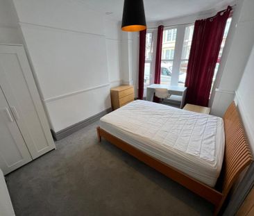 5 bedroom terraced house to rent - Photo 5