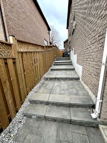 For Lease - 31 Havagal Crescent, Markham, Ontario - Photo 4