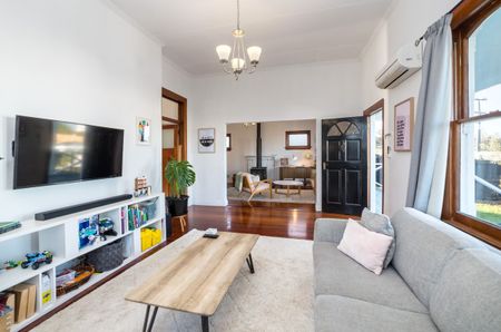 Character, Comfort & Convenience in Central Lansdowne - Photo 2